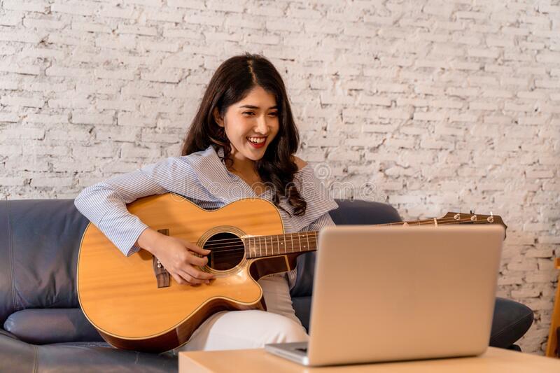 woman with guitar